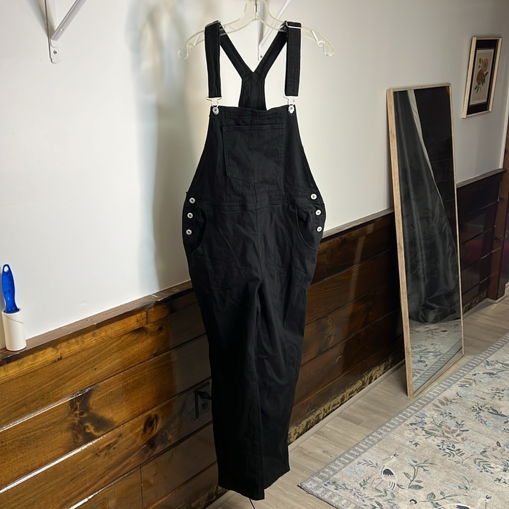 NWT Luvamia‎ Women's Black Denim Bib Overalls- L